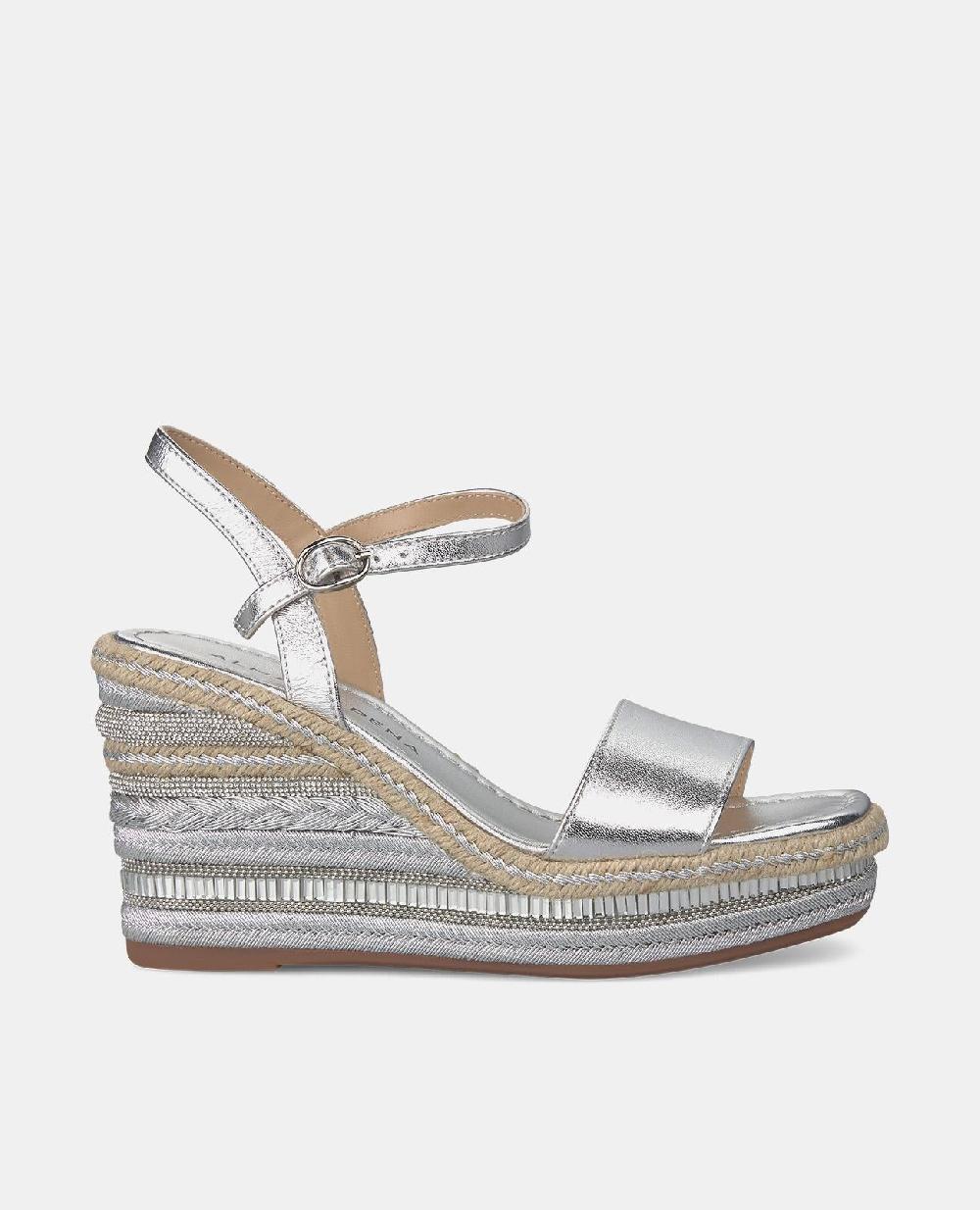 Alma en pena CUÑA CON PEDRERÍA En oferta
