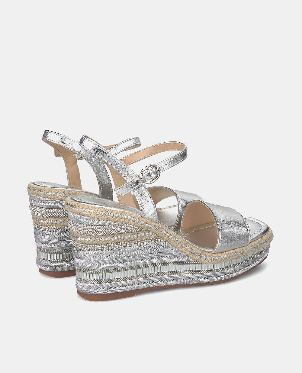 Alma en pena CUÑA CON PEDRERÍA En oferta