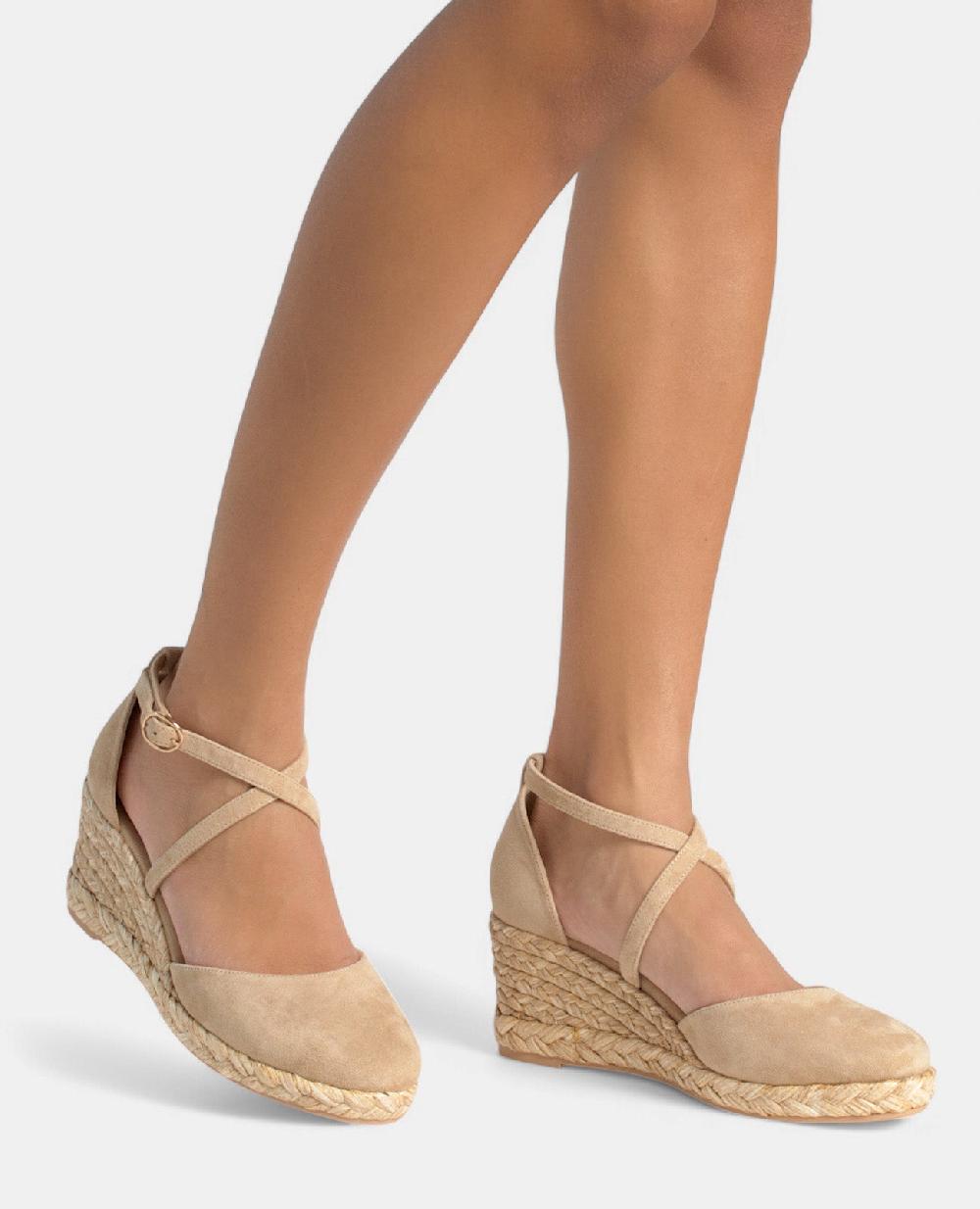 Alma en pena ZAPATO CUÑA TIRAS CRUZADAS Envío gratis