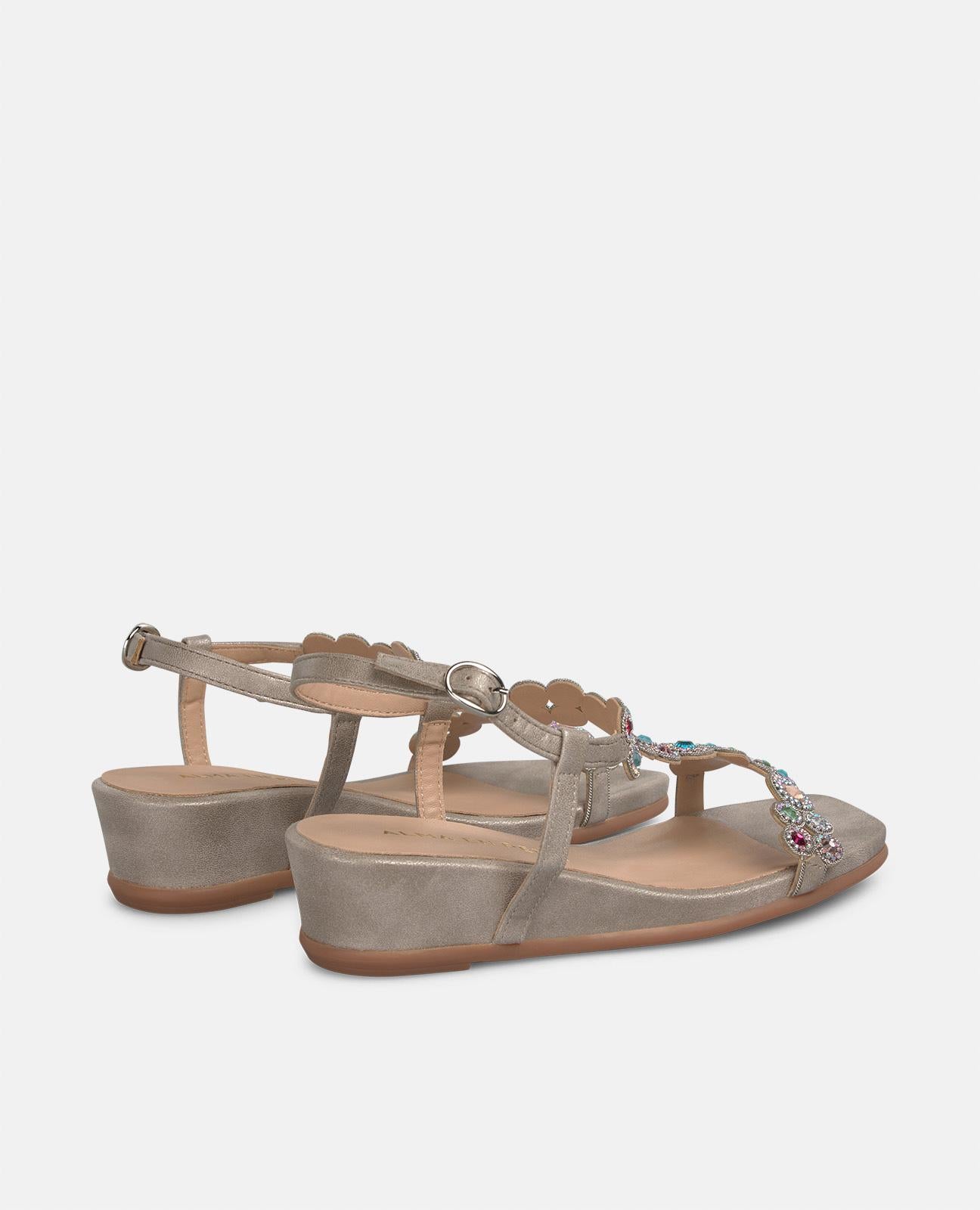 Alma en pena SANDALIA CON TACÓN DETALLES COMPRAR AHORA