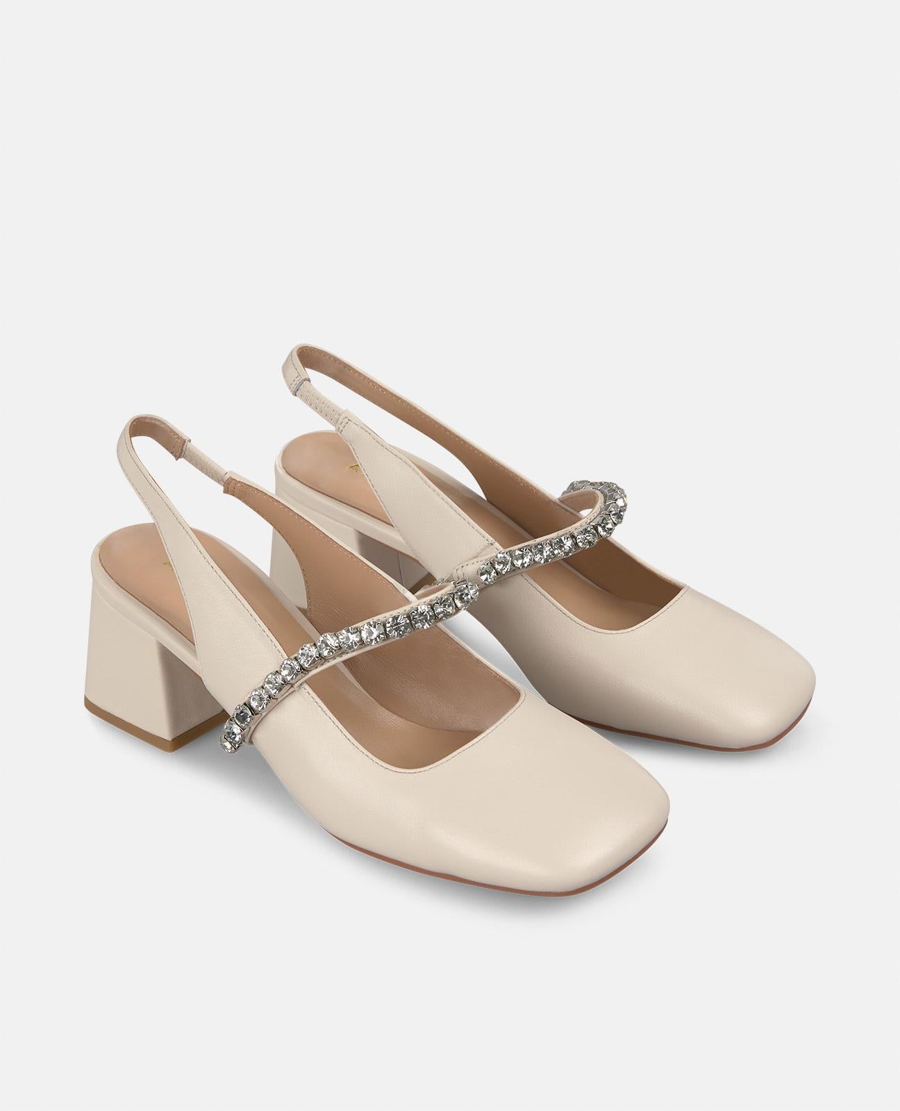 Alma en pena ZAPATO CON TIRA PEDRERÍA Solo queda un día