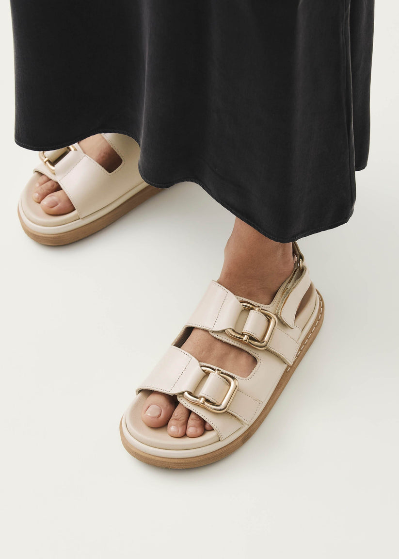 Alohas Harper Sandalias de Piel Blanco Crema Descuentos del mes