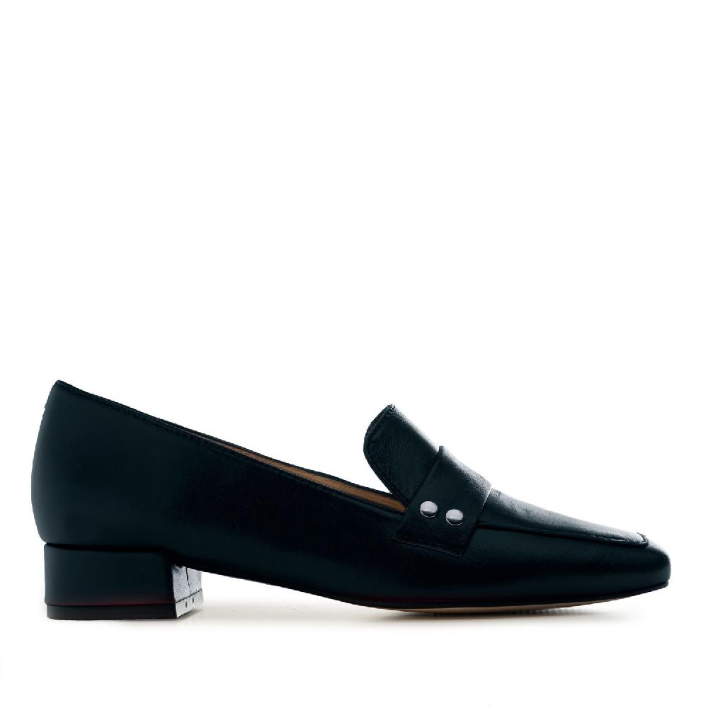 Andres machado Mocasí­n en piel de color marino Última moda