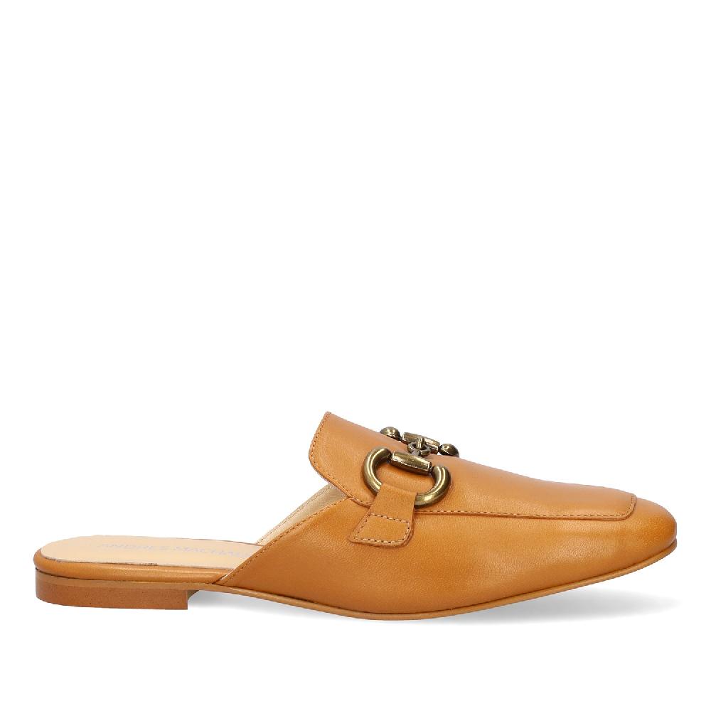 Andres machado Mocasín plano destalonado en piel camel En oferta