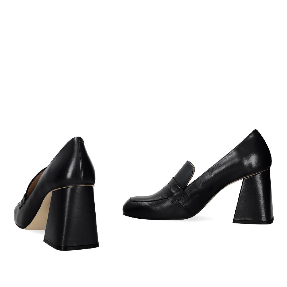 Andres machado Zapato de estilo mocasín con tacón en piel de color negro Precio ultrabajo
