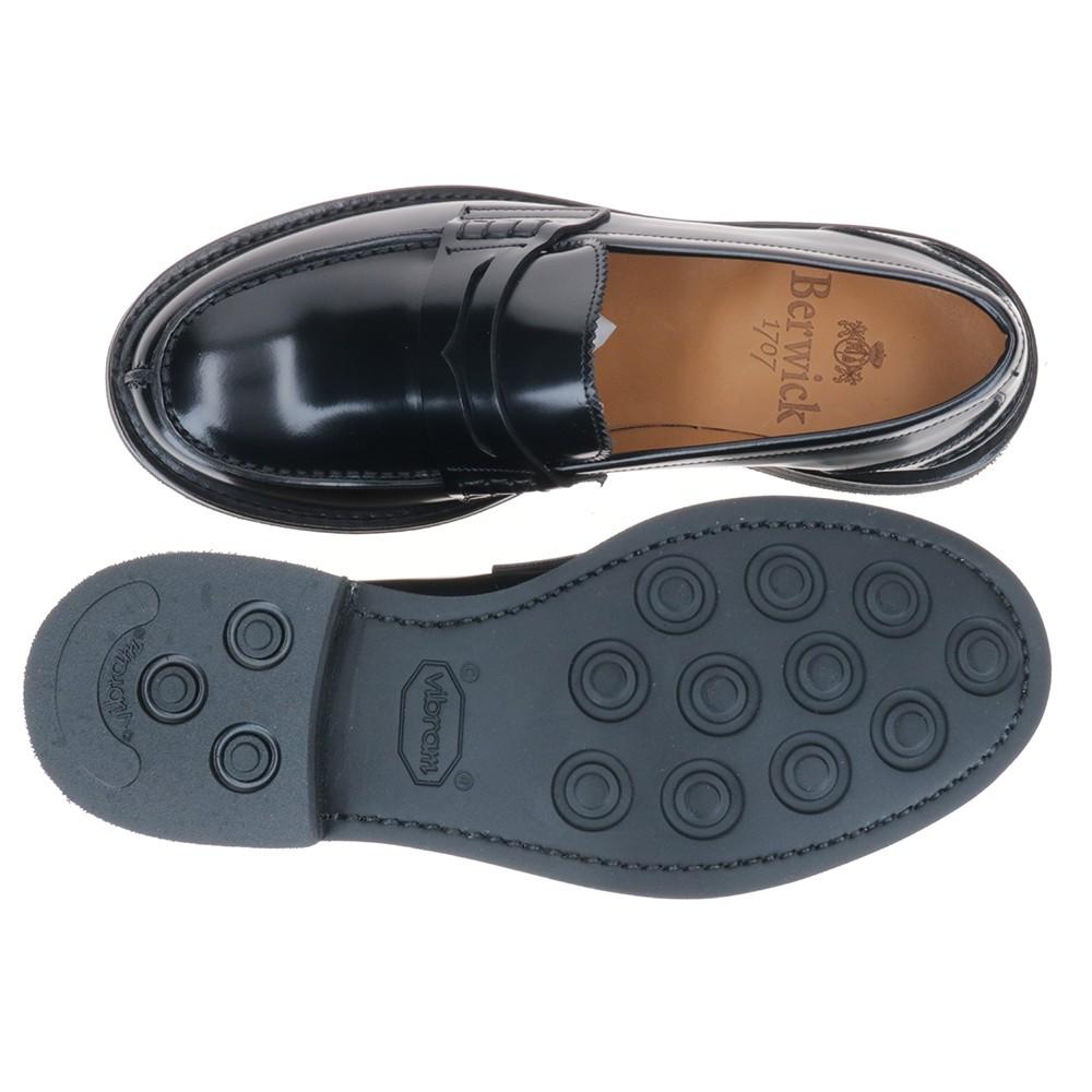 Berwick 1707 175-T01 FLORENTIC NEGRO Última moda