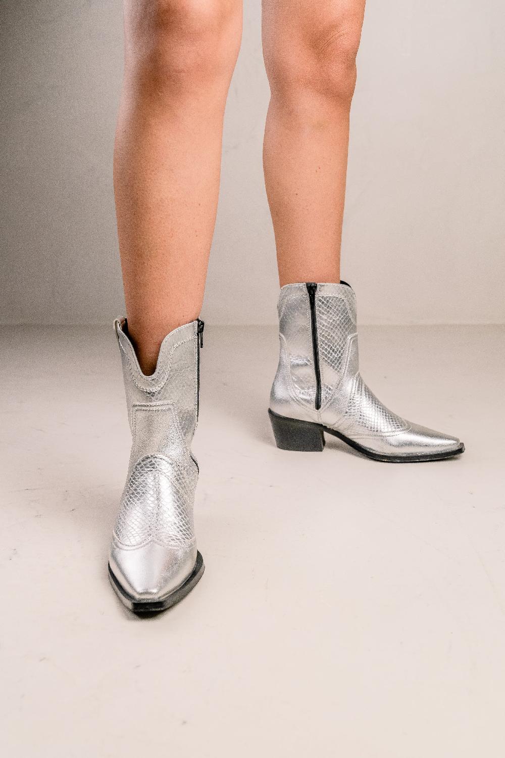 Bryan shoes Plata - MAGGIE 2025