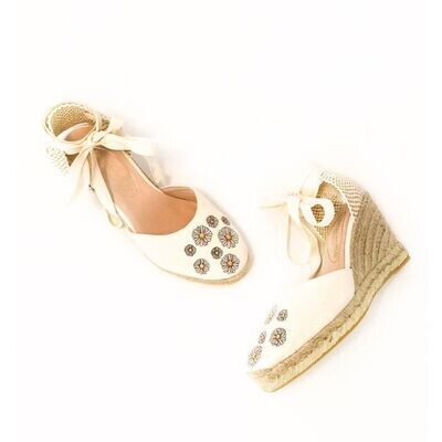 Calita Shoes ​CAMPESINAS BEIGE P4ACO DAISIES​ HEIGHT 9 CMS COMPRAR AHORA