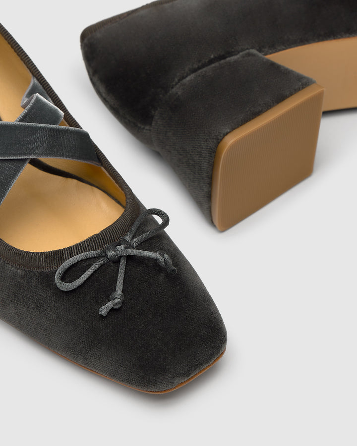 Castañer CASTAÑER | Tacón Cerrada Terciopelo PLOMO NIEBLA/243 – Castañer Ofertas de temporada