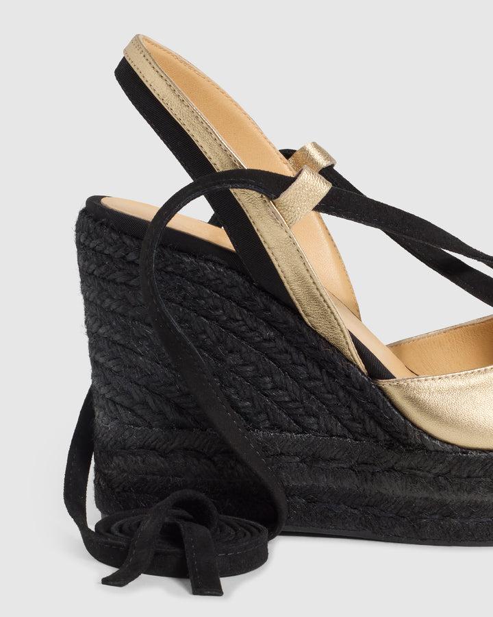 Castañer CASTAÑER | Diseñada por 'Casilda se casa' para Castañer. Las alpargata Casilda en piel cierre con lazada y cuña de 11cm con doble plataforma Última moda