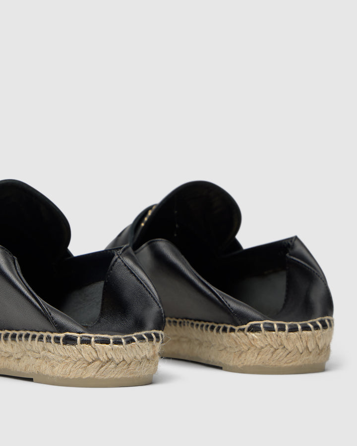 Castañer CASTAÑER | Alpargata Plana Cerrada Napa NEGRO KEULE STUDS/250 – Castañer Grandes descuentos