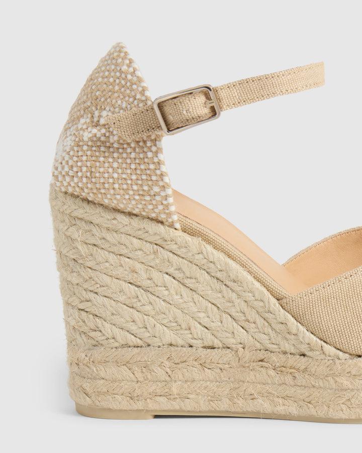 Castañer CASTAÑER SANDALIAS CUÑA BIANCA SAND MUJER – Castañer 2025