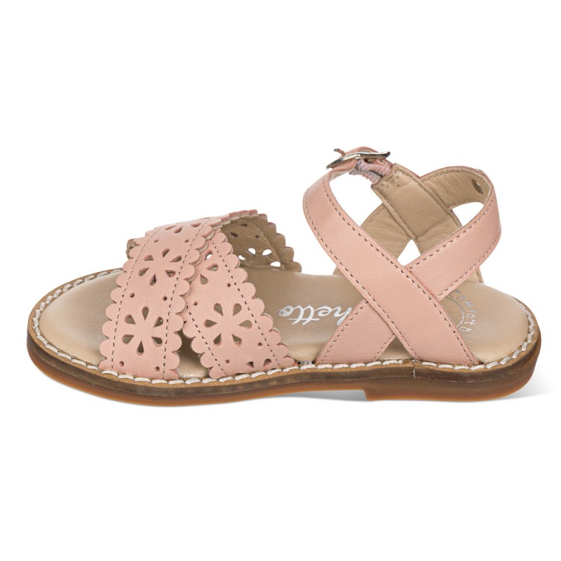 Chetto Sandalia en piel con picados en flores Precios de Black Friday