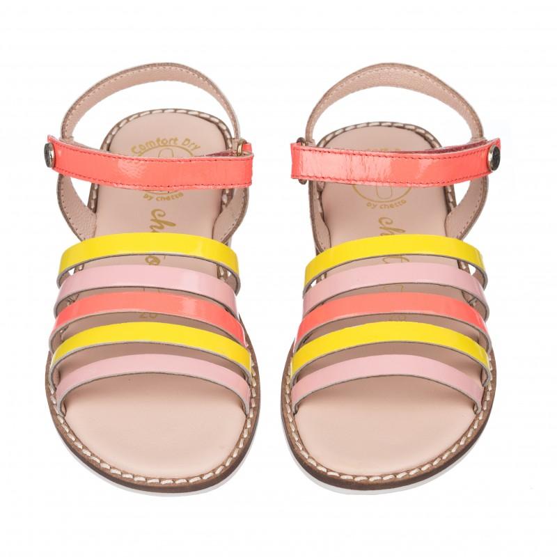 Chetto Sandalia en piel para niña con cierre velcro para fácil ajuste COMPRAR AHORA