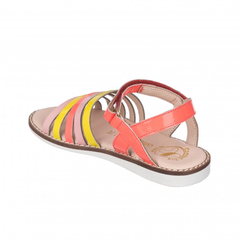 Chetto Sandalia en piel para niña con cierre velcro para fácil ajuste COMPRAR AHORA
