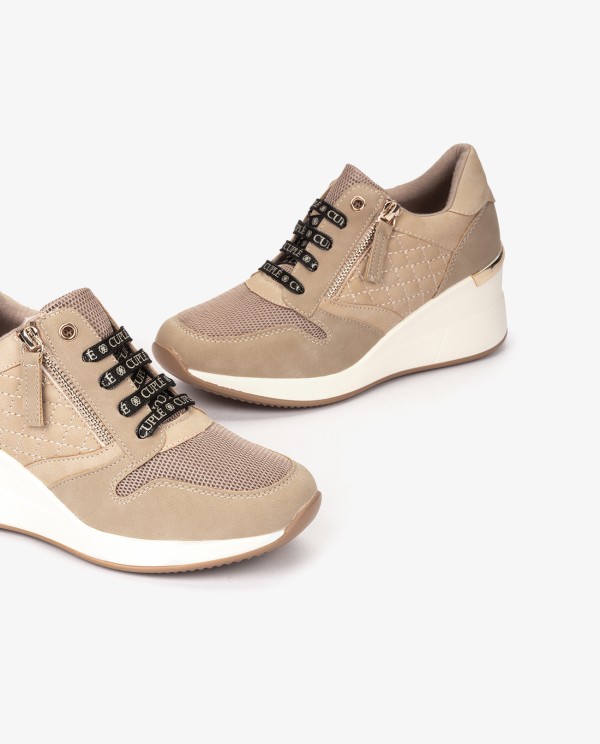 Cuplé DEPORTIVA BEIGE DE TECNOPIEL CON CUÑA Y CREMALLERA DECORATIVA Outlet online