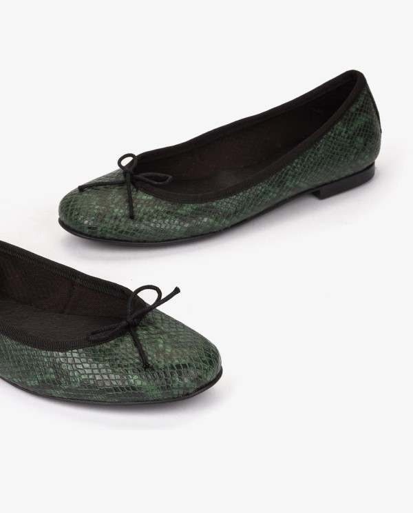 Cuplé BAILARINA VERDE DE TECNOPIEL CON ESTAMPADO SERPIENTE Y LAZO DECORATIVO Gran oferta