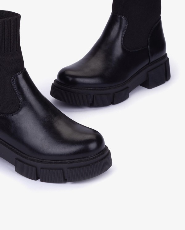 Cuplé BOTÍN TIPO CALCETÍN EN TECNOPIEL NEGRO Tienda
