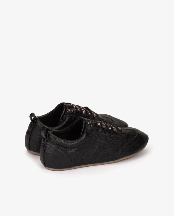 Cuplé ZAPATILLA NEGRA DE TECNOPIEL ESTILO GOLF Oferta especial de fábrica
