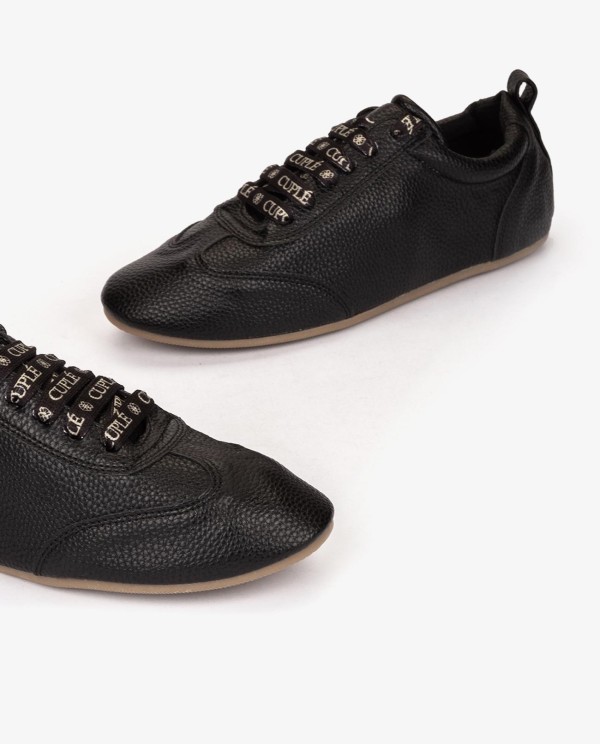 Cuplé ZAPATILLA NEGRA DE TECNOPIEL ESTILO GOLF Oferta especial de fábrica