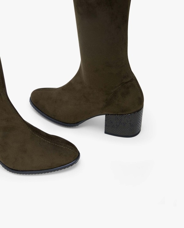Cuplé BOTA MOSQUETERA VERDE DE ULTRASUEDE ELÁSTICO CON TACÓN MEDIO Grandes descuentos
