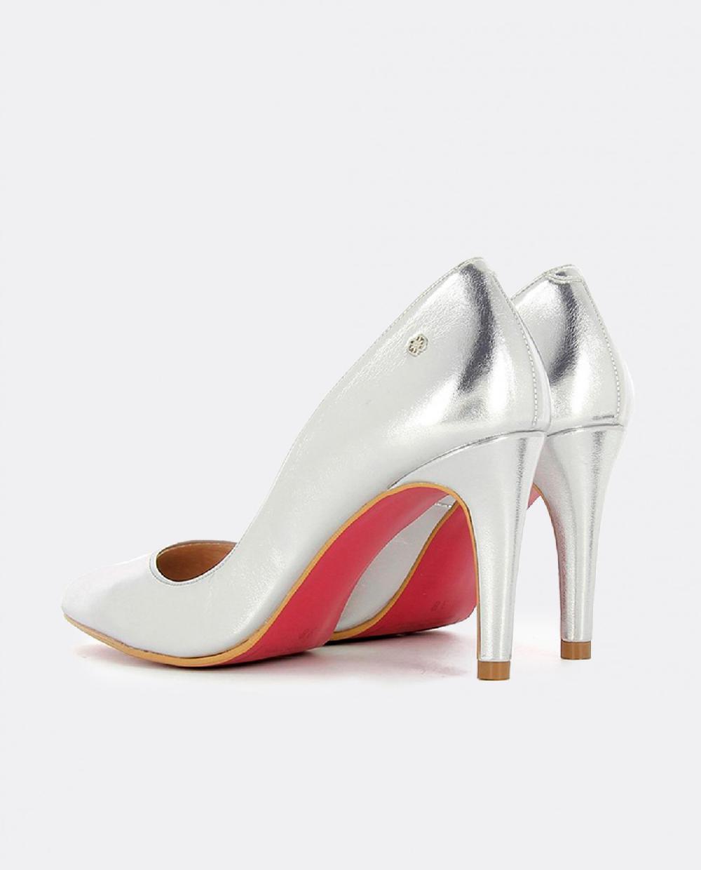 Cuplé STILETTO PLATA METALIZADO DE NAPA CON TACÓN ALTO En oferta