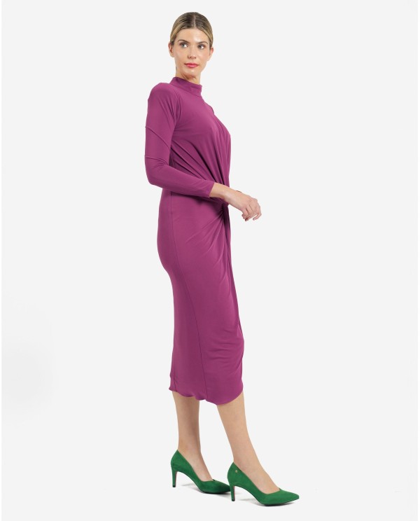 Cuplé VESTIDO MIDI FUCSIA DE PUNTO CON NUDO FRONTAL Y HOMBROS ESTRUCTURADOS En línea