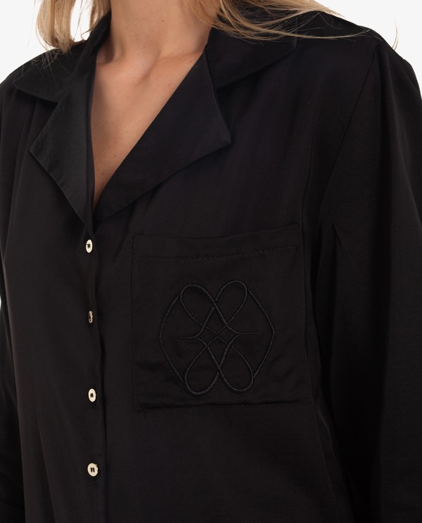 Cuplé CAMISA NEGRA SATINADA CON BOLSILLO Oferta especial de fábrica