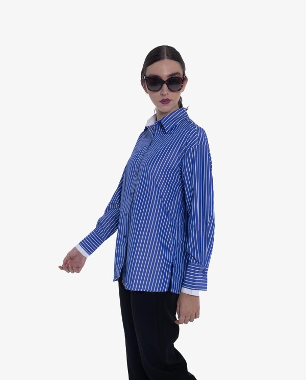 Cuplé CAMISA DE RAYAS AZUL Y BLANCO CON PUÑOS CONTRASTADOS 2025