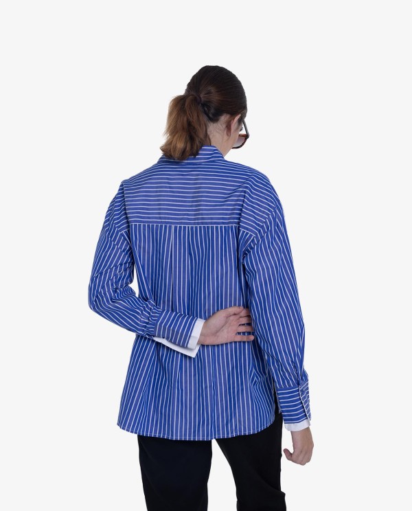 Cuplé CAMISA DE RAYAS AZUL Y BLANCO CON PUÑOS CONTRASTADOS 2025