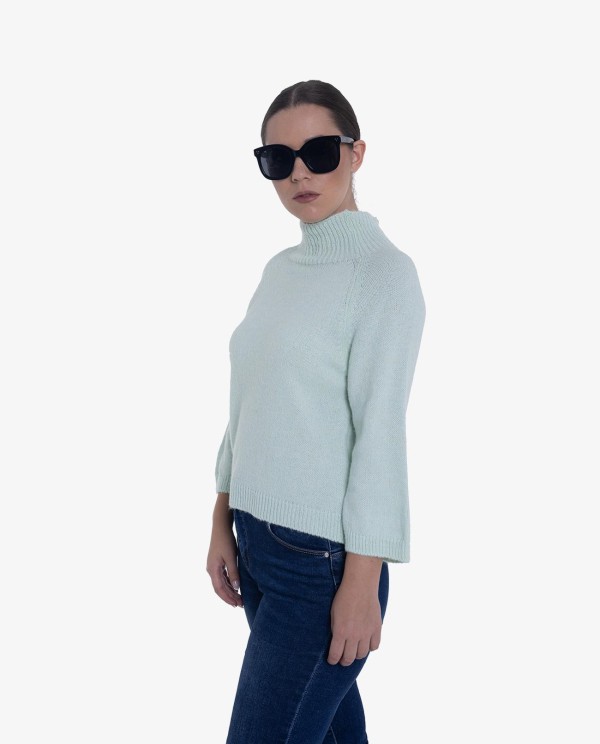 Cuplé JERSEY DE PUNTO VERDE CON CUELLO ALTO Y MANGAS TRES CUARTOS Rebajas