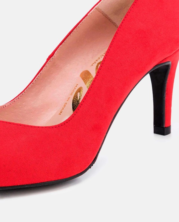 Cuplé SALÓN ROJO DE ULTRASUEDE CON PUNTA FINA Y TACÓN MEDIO Liquidación