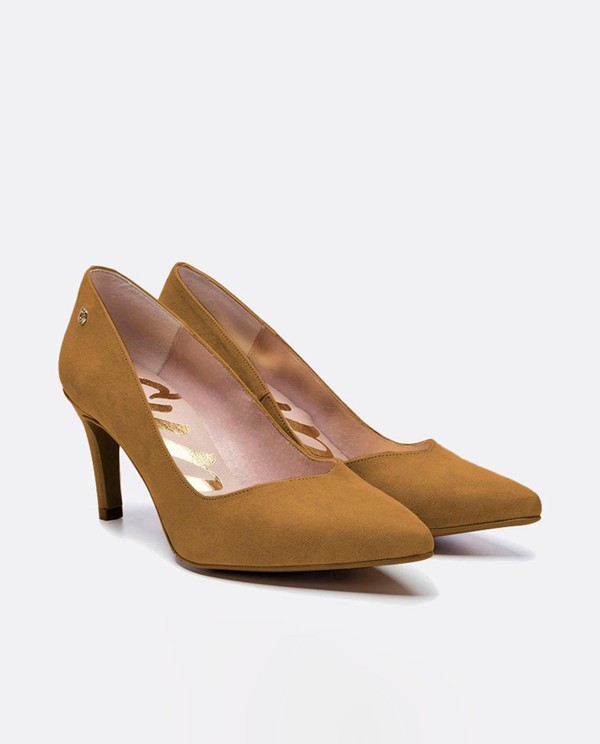 Cuplé SALÓN DE ULTRASUEDE CON PUNTA FINA Y TACÓN MEDIO Última moda
