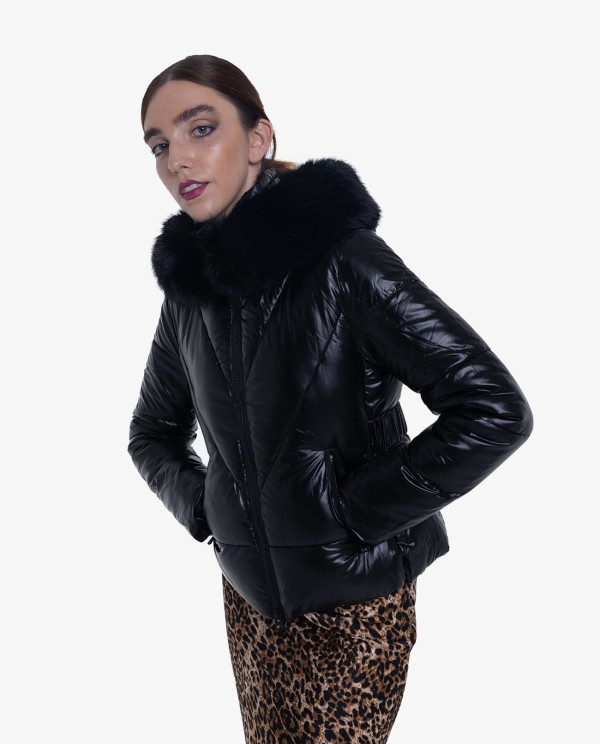 Cuplé PARKA ACOLCHADA DE NYLON NEGRA CON CAPUCHA Y DETALLES DE PELO Última moda