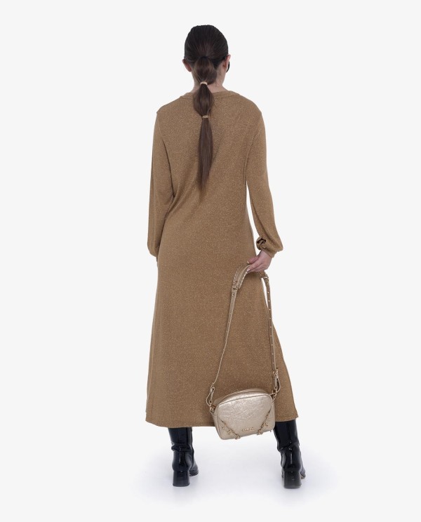Cuplé MAXI VESTIDO DORADO DE PUNTO CON ESCOTE EN V Y MANGAS LARGAS Ofertas de temporada