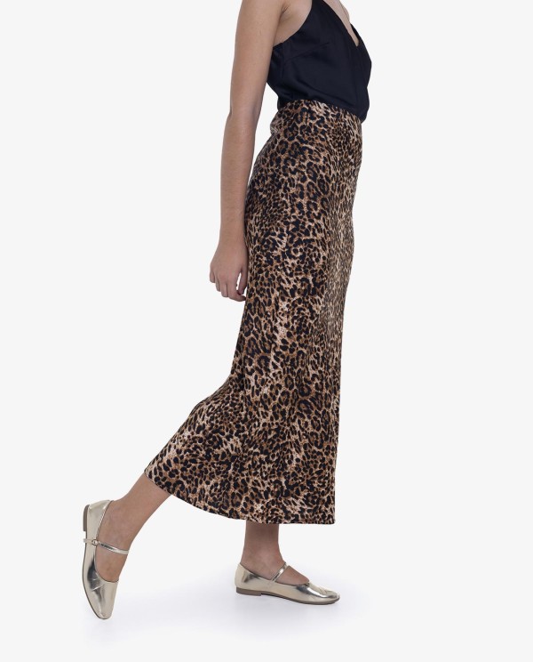 Cuplé FALDA MIDI CON ESTAMPADO DE LEOPARDO Grandes ahorros