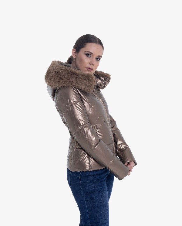 Cuplé PARKA ACOLCHADA DE NYLON BRONCE CON CAPUCHA Y DETALLES DE PELO Outlet