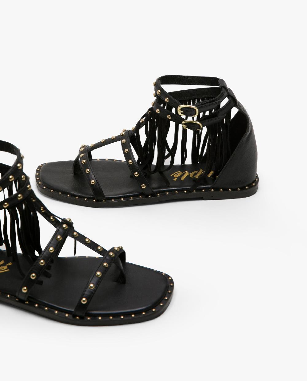 Cuplé SANDALIA FLECOS Y TACHAS NAPA NEGRO En oferta