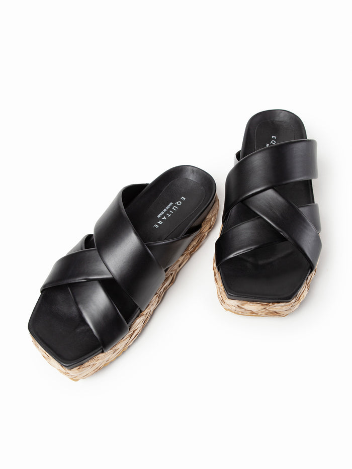 Equitare LUDKA - Florencia Negro En línea