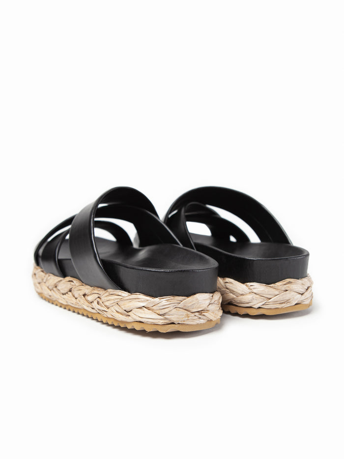 Equitare LUDKA - Florencia Negro En línea