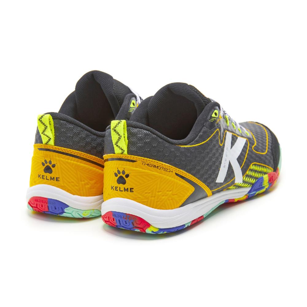 kelme STILETTO En oferta