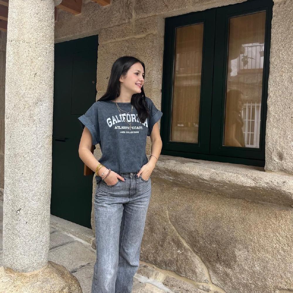 lmdi collection Camiseta “Galifornia Atlantic Coast” LMDI Collection Plateada Tienda