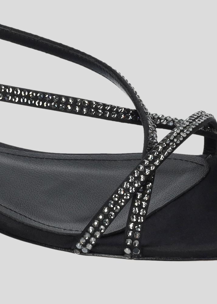 lola cruz LIBERTY FLATS Ahorra y exporta