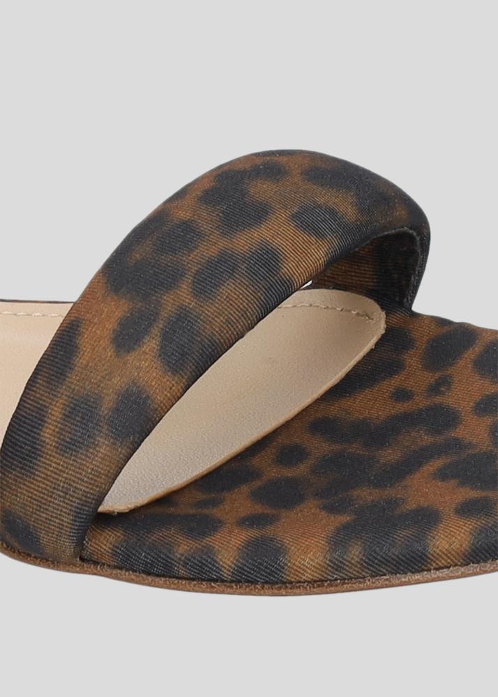 lola cruz AMY FLATS Envío internacional gratuito