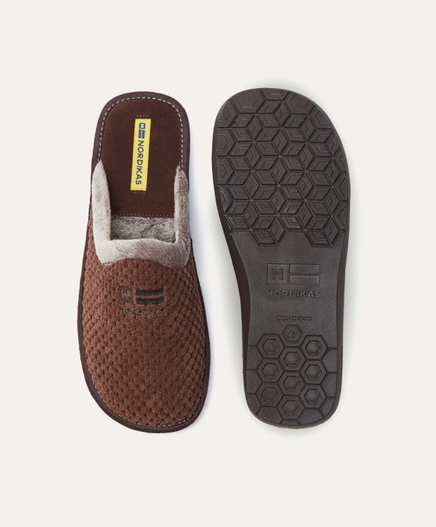 nordikas ZAPATILLAS DE CASA HOMBRE ANDES MARRON En oferta