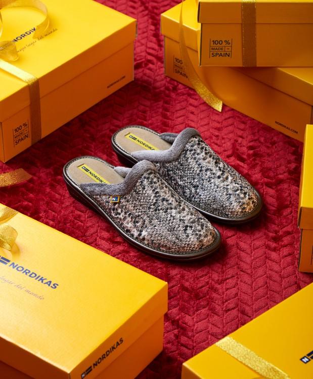 nordikas ZAPATILLAS DE CASA MUJER PITON ARENA Precio ultrabajo