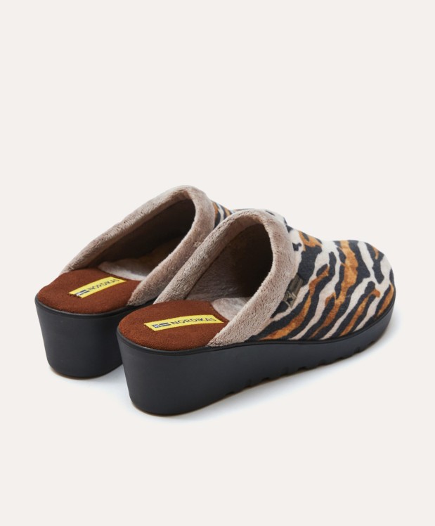 nordikas ZAPATILLAS DE CASA MUJER TANZANIA MARRON Ahorra y exporta
