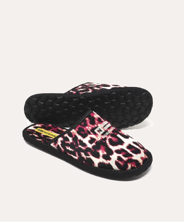 nordikas ZAPATILLAS DE VIAJE MUJER LINCE FRESA 2025