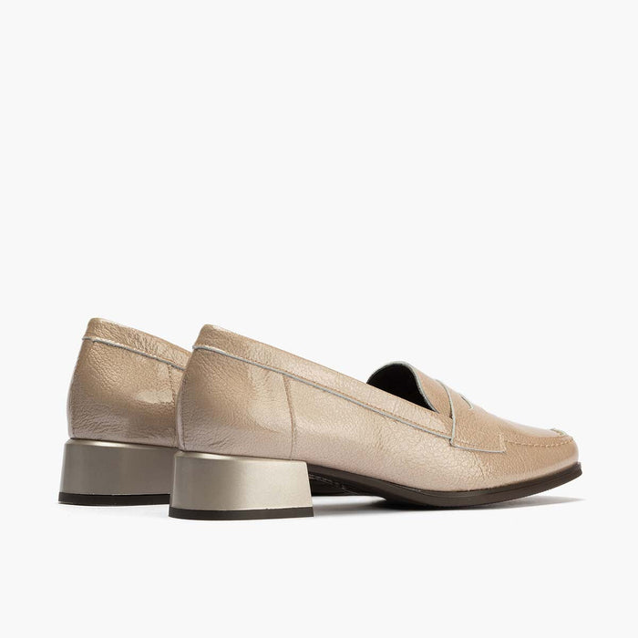 pitillos Mocasín en Charol de mujer color piedra Grandes ahorros