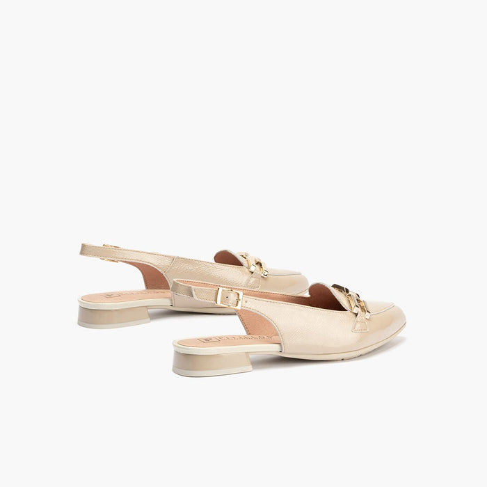 pitillos Mocasines de mujer en piel lamianda con adorno cadena metálica BEIGE Outlet online